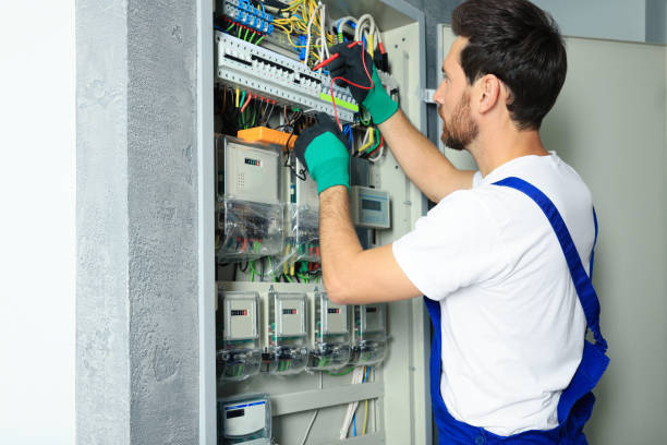 Best Affordable Emergency Electrician  in Wamego, KS